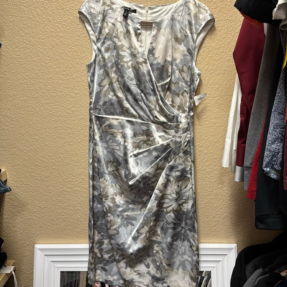 Suite 7 dress flower